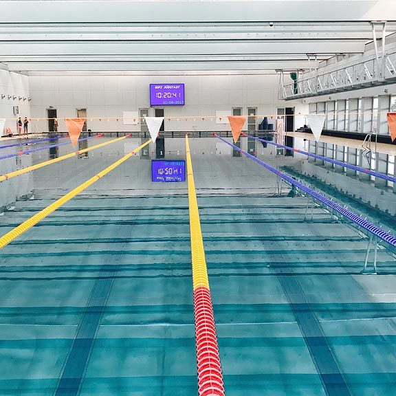 Schwimmhalle